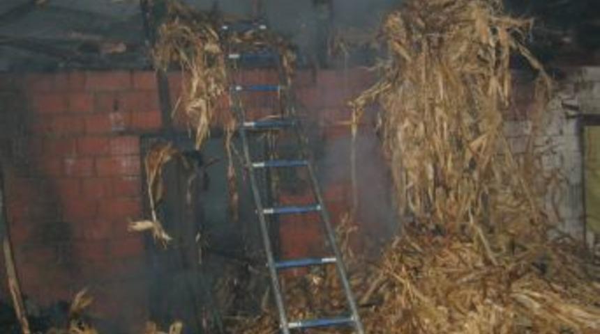 Erbaa da &ccedil;ıkan yangın korkuttu