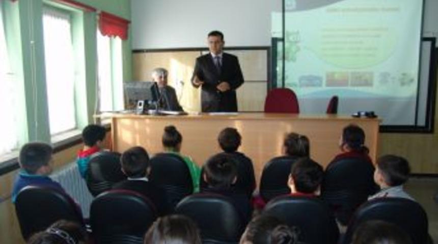 'Atıkları ekonomiye kazandırma' okullarda anlatılıyor