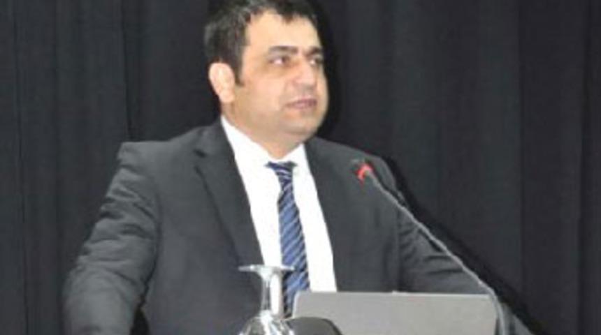 Rekt&ouml;r&uuml;n s&ouml;zleri deprem etkisi yarattı