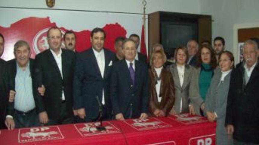 K&ouml;yl&uuml;: Demokrat Parti T&uuml;rkiye'ye demokrasi getirdi