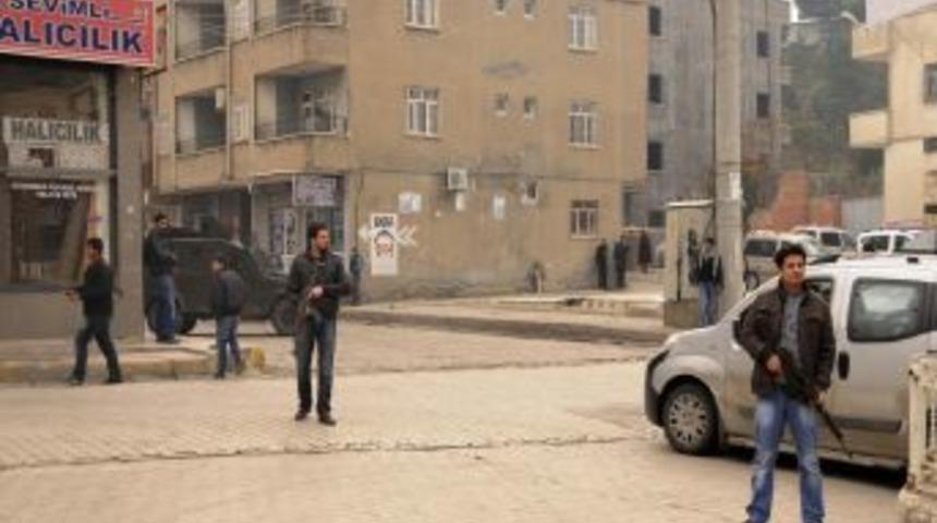 Silopi&rsquo;de polise silahlı saldırı, 2 kişi g&ouml;zaltına alındı