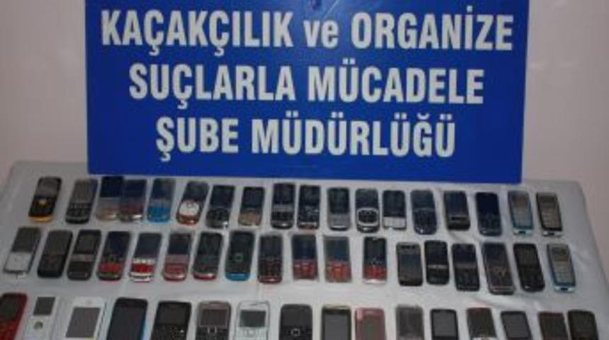 &Ccedil;orum'da ka&ccedil;ak cep telefonu operasyonu