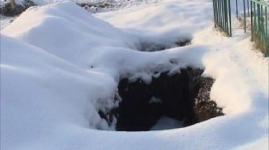 Ağrı'da dondurucu soğuklarda mezar kazma derdi sona erdi