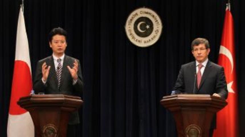 Davutoğlu: İran&rsquo;ın n&uuml;kleer m&uuml;zakerelerinin yeniden başlatılmasına mutabıkız