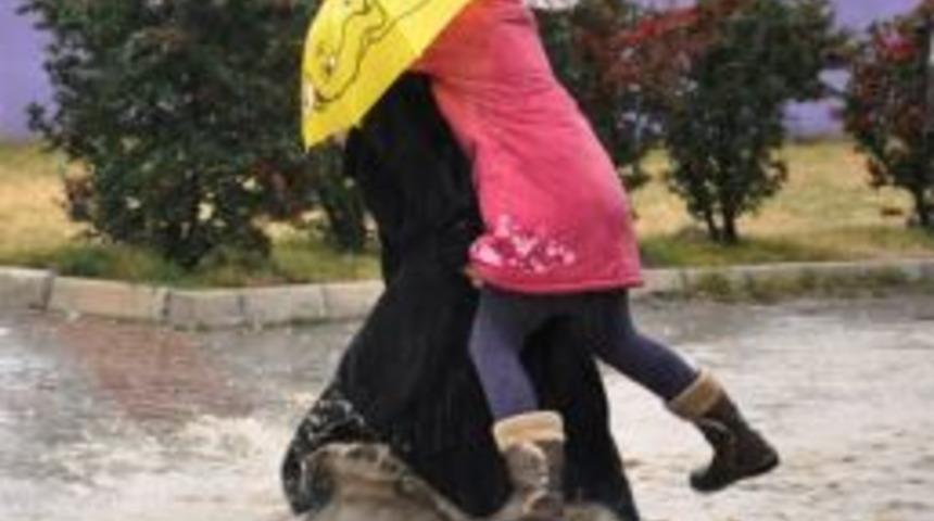 Edirne yağmura teslim oldu