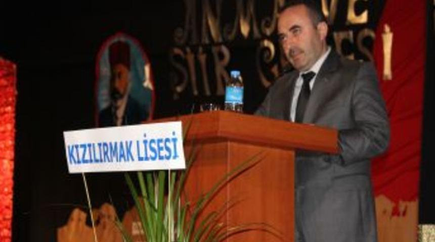 "Akif hayatta olsaydı, İstiklal Marşı ile iftihar ederdi"