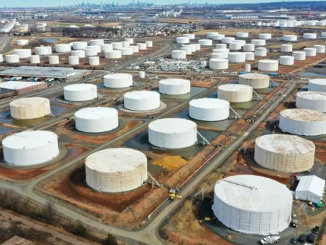 ABD'nin ticari ham petrol stokları 8,6 milyon varil geriledi
