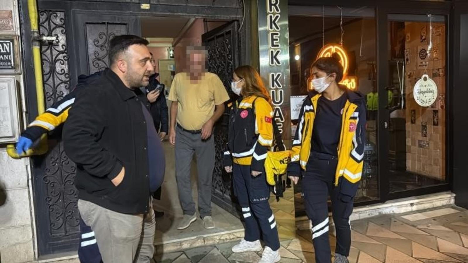 Kendisini yangından kurtaran ekiplere "Borcum ne kadar?" diye sordu!