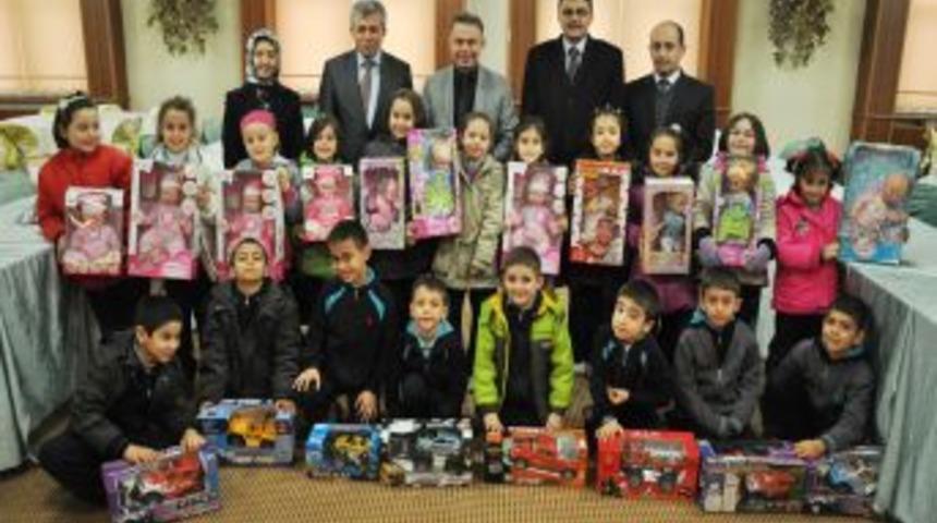 İlk&ouml;ğretimli miniklerden Başkan Ert&uuml;rk'e ziyaret