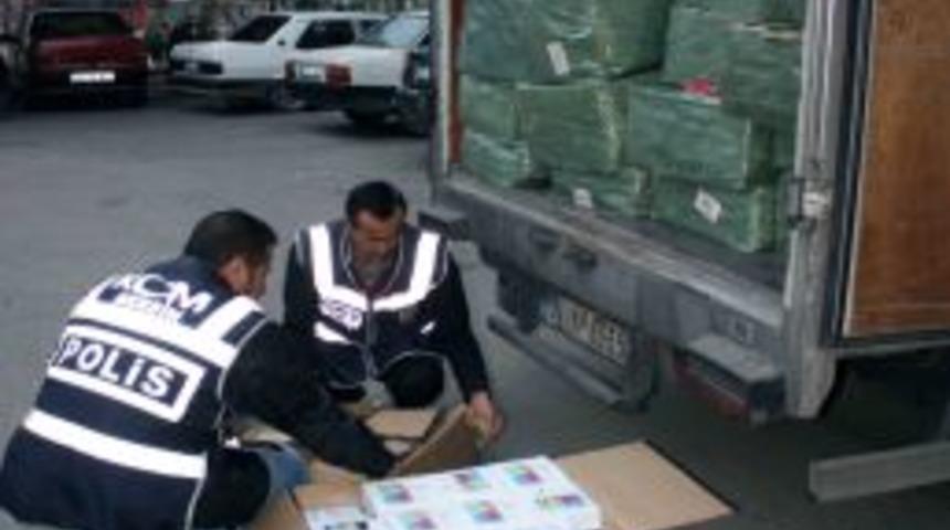 Mersin&rsquo;de 33 bin adet ka&ccedil;ak cep telefonu ele ge&ccedil;irildi