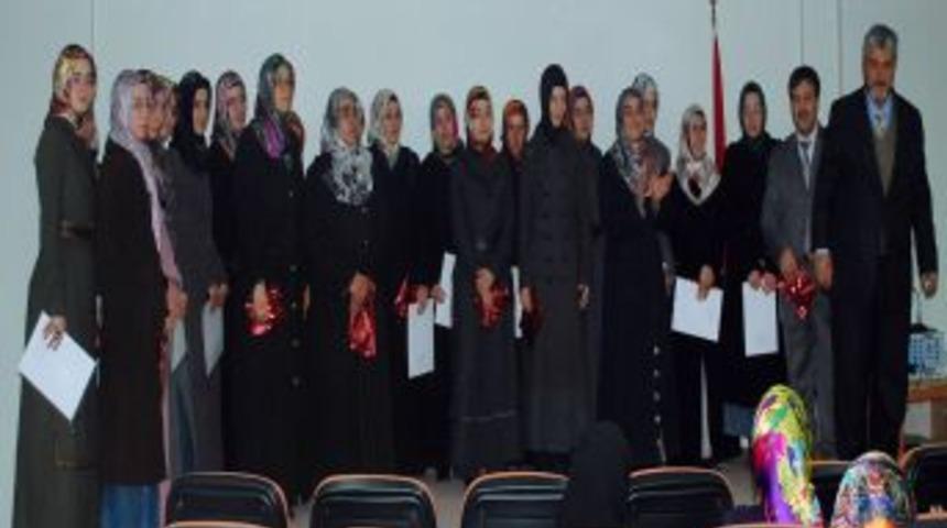 Tavşanlı&rsquo;da 20 hafız t&ouml;renle belgelerini aldı