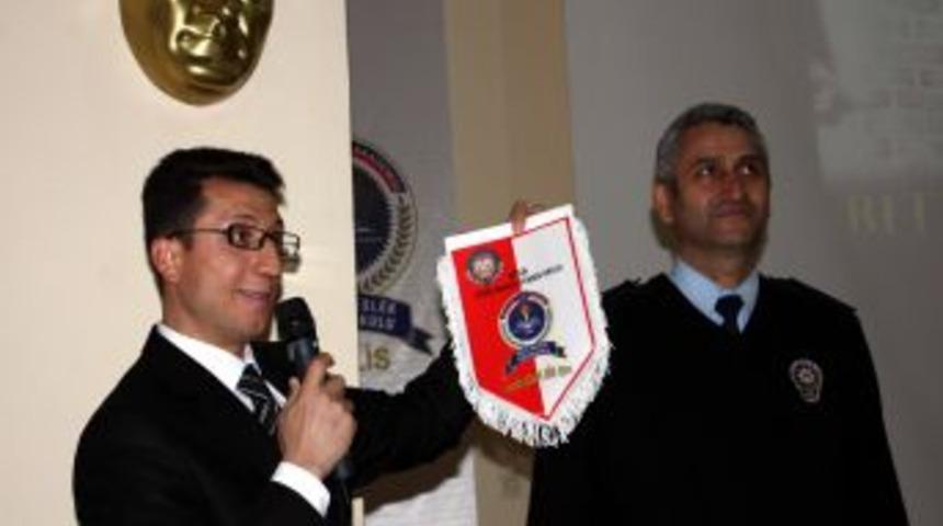 Bitlis&rsquo;te ilk defa spor konferansı d&uuml;zenlendi