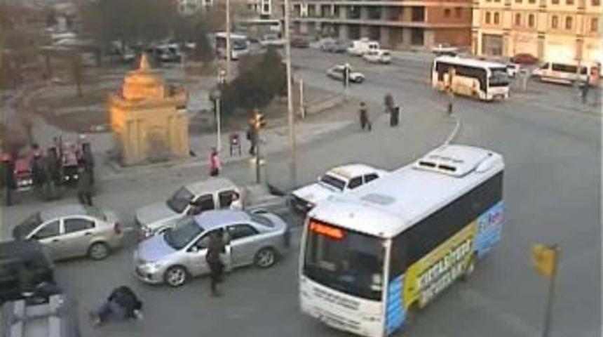 Pompalı t&uuml;fek ve sopaların kullanıldığı kavga mobeseye takıldı