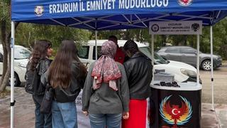 Erzurum polisi 5 bin üniversiteliyi güvenli gelecek konusunda bilgilendirdi
