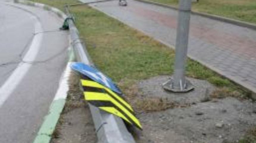 Şiddetli lodos, Bursa&rsquo;yı savaş alanına &ccedil;evirdi