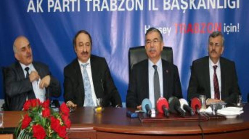 Milli Savunma Bakanı İsmet Yılmaz Trabzon'da