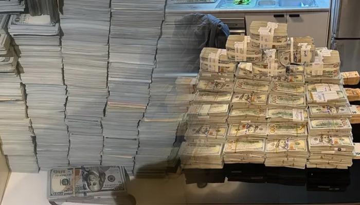 Esenyurt Belediyesine operasyonda yeni gelişme! Başkan yardımcısının annesi ve kuzeni su&ccedil;&uuml;st&uuml; yakalandı, kasalardan servet &ccedil;ıktı
