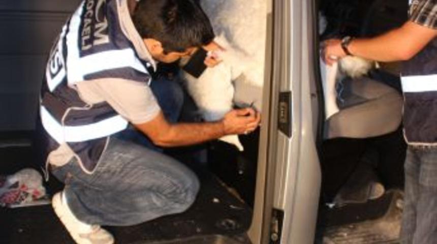 Uyuşturucu &ccedil;etesine operasyon