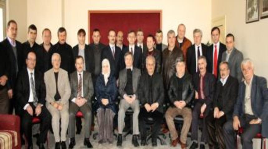 İskenderoğlu:İlçe kongremizde yeni projelere imza atmak için aday olacağım