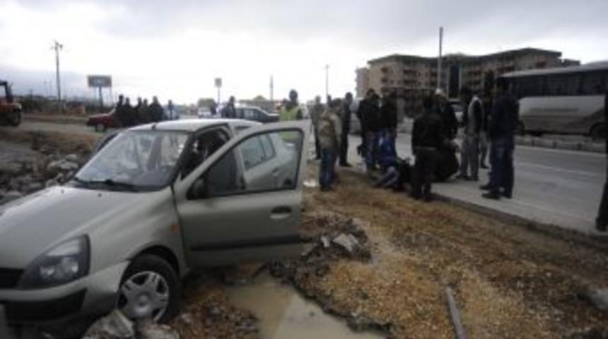 Trafik kazasında baba ile kızı yaralandı