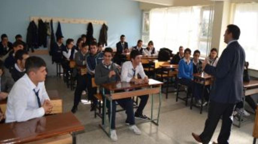 Polisten liseli gen&ccedil;lere ter&ouml;r semineri