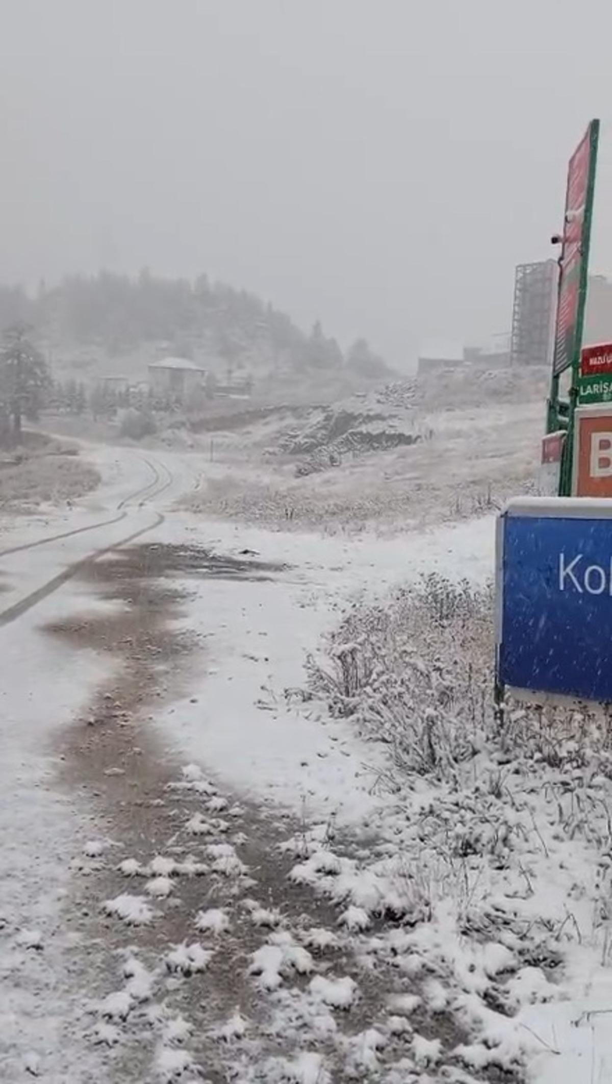 Kış yurda erken giriş yaptı! Bolu beyaza büründü 1