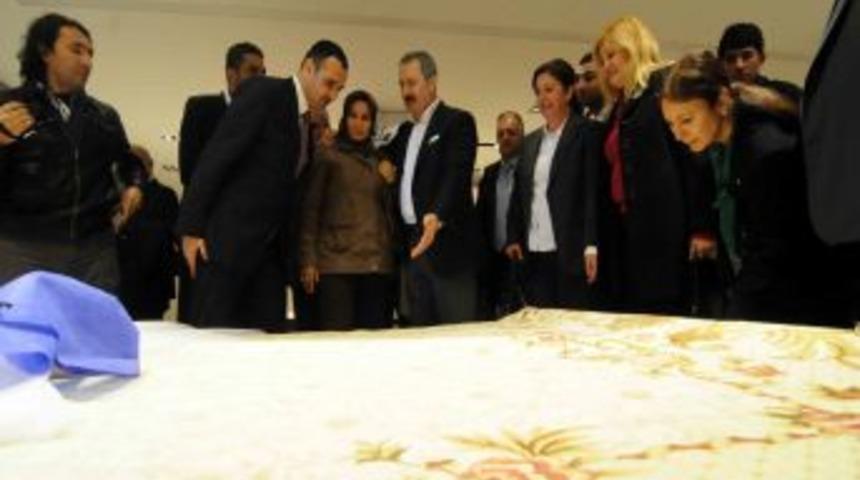 Bakan &Ccedil;ağlayan, Mersin'de beyaz eşya mağazası a&ccedil;ılışına katıldı