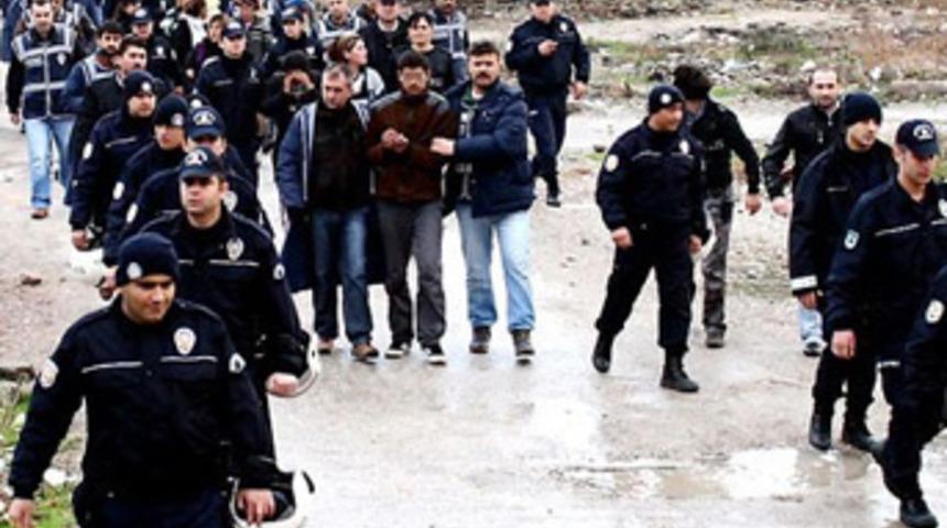 550 polisle operasyon!