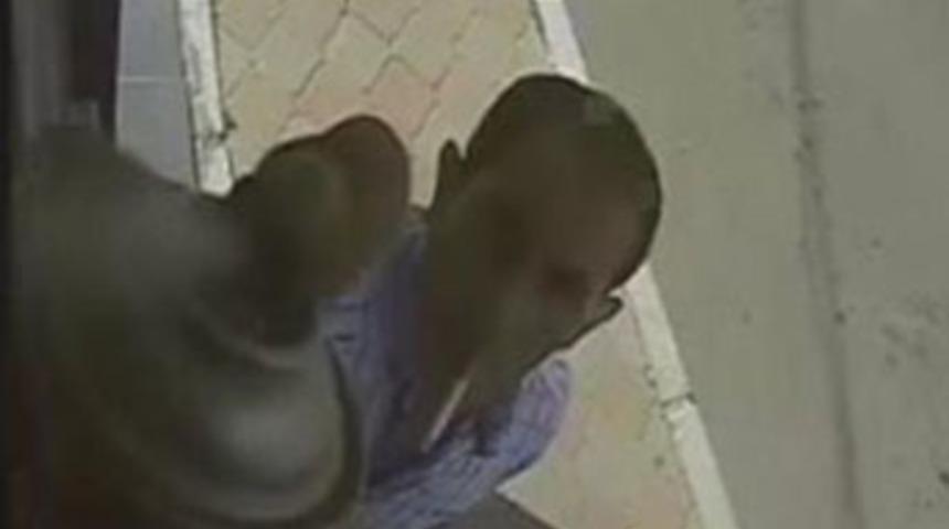 Spreyli ATM dolandırıcıları kamerada