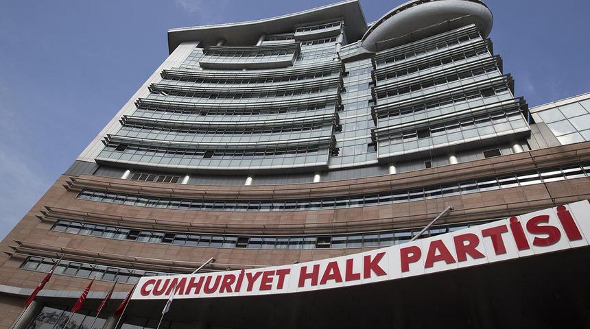CHP'de ihra&ccedil; hareketliliği! Aylin Nazlıaka, İlhan Cihaner ve Selin Sayek B&ouml;ke dahil 48 kişi ihra&ccedil; edildi