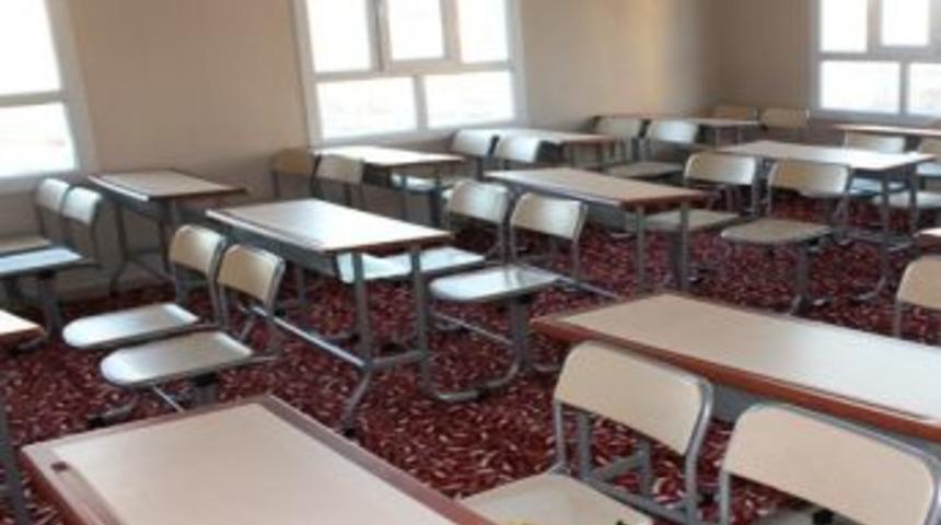 İdil Kaymakamı İmamoğlu, yapımı tamamlanan m&uuml;ft&uuml;l&uuml;ğ&uuml; ziyaret etti