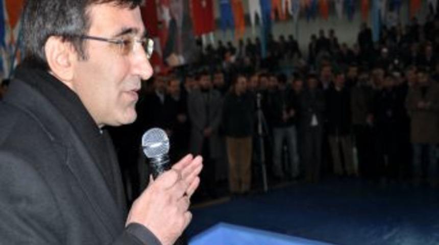 Bakan Yılmaz: AK Parti milletin partisidir