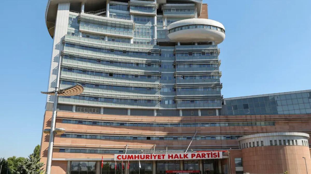CHP de ihra&ccedil; hareketliliği! Aylin Nazlıaka, İlhan Cihaner ve Selin Sayek B&ouml;ke dahil 48 kişi ihra&ccedil; edildi 2