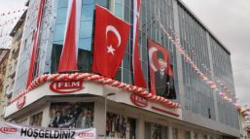 Bakan Şahin, kadın derneği ve dershane a&ccedil;tı