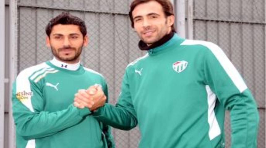Hakan Aslantaş, Bursaspor'la ilk antrenmanına &ccedil;ıktı