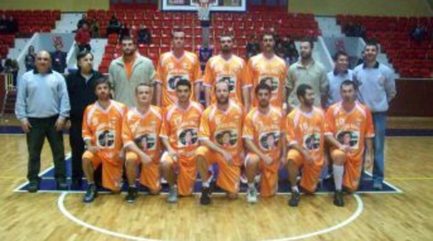 Adanaspor &Uuml;niversitelilerspor'u farklı yendi