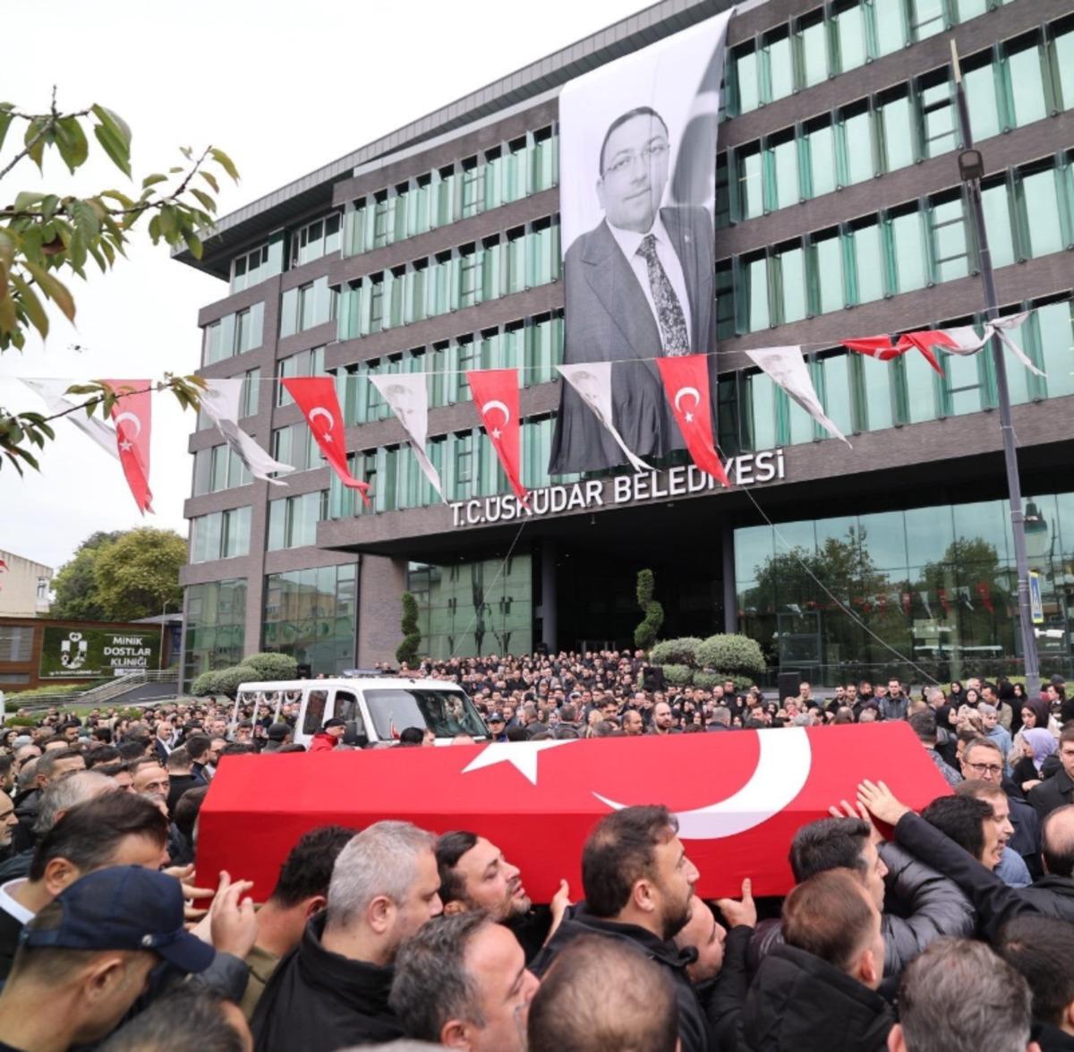 D&uuml;ndar Ziya G&uuml;ltekin son yolculuğuna uğurlanıyor! 2