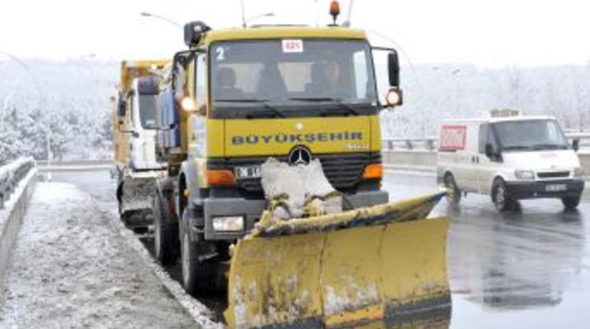 Ankara Büyükşehir'den sürücülere kar uyarısı