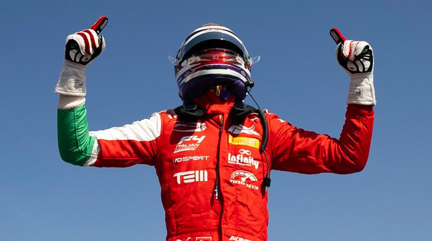 16 yaşındaki T&uuml;rk pilot Ferrari'de! 5 yıllık anlaşma