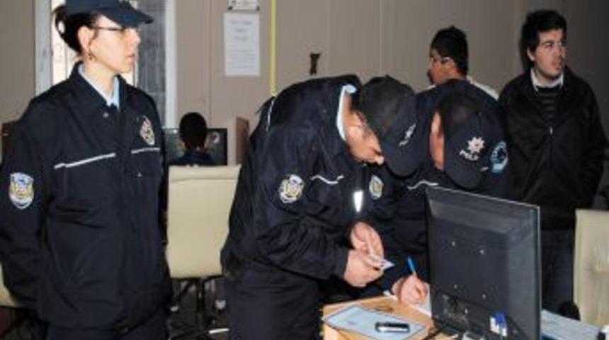 Manavgat'ta internet kafeler denetimden ge&ccedil;ti