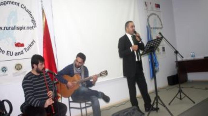 Hamza Polat MYO &ouml;ğrencileri şiirdeki maharetlerini sergiledi