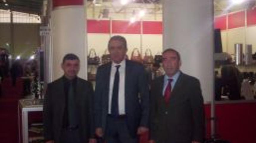 Ayakkabı/Yaz 2012'yi yaklaşık 11 bin profesyonel ziyaret etti