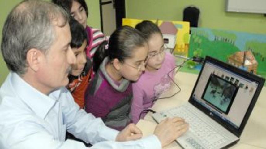 Geleceğin y&ouml;netmenleri &ccedil;izgi filmle işe başladı