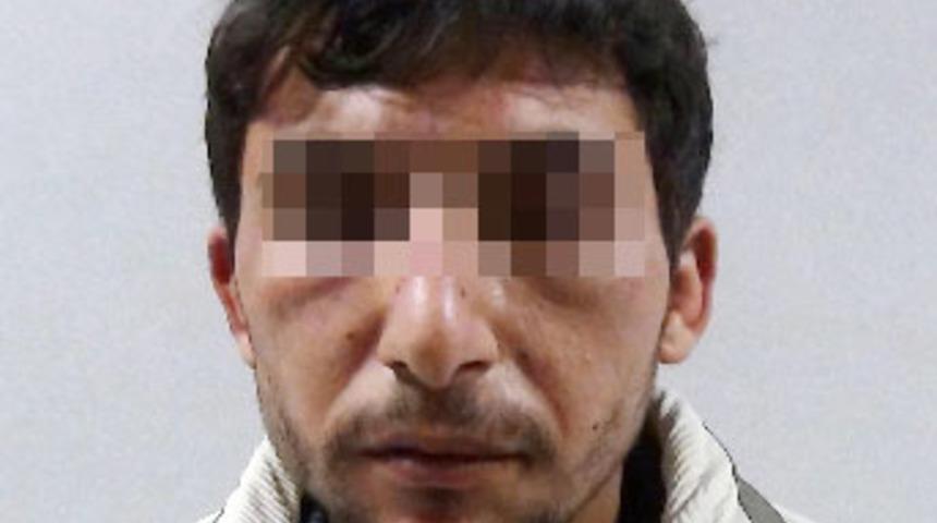 Cinsel organını gösteren sapığa linç girişimi