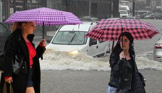 İstanbul i&ccedil;in yeni yağış uyarısı: 5 il&ccedil;eye dikkat!