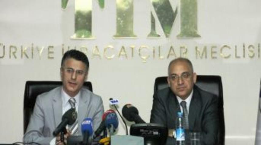 TİM, 50 bin ihracat&ccedil;ıya yeni anayasayı soruyor