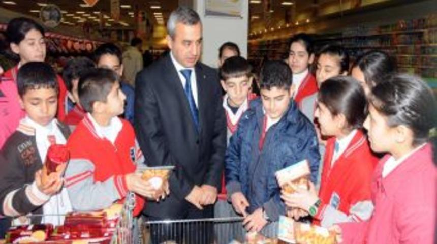 Bu sefer &ouml;ğrenciler gıdaları denetledi