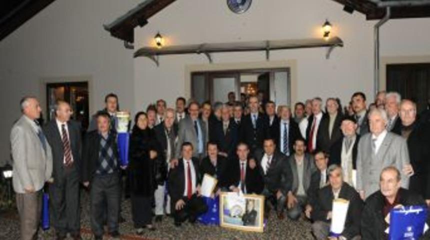 B&uuml;y&uuml;kşehir Belediye Başkanı Altepe, Osmangazili muhtarlarla buluştu