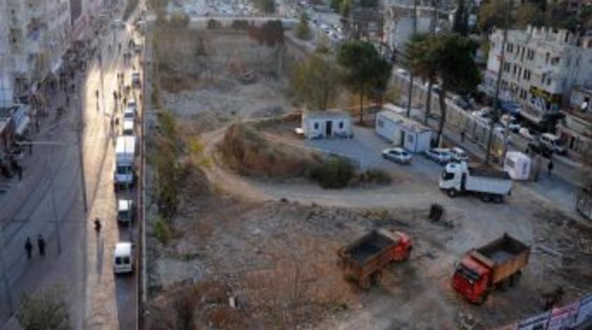 Antalya'da inşaat &ccedil;alışmaları y&uuml;z&uuml;nden bazı caddeler trafiğe kapatılacak