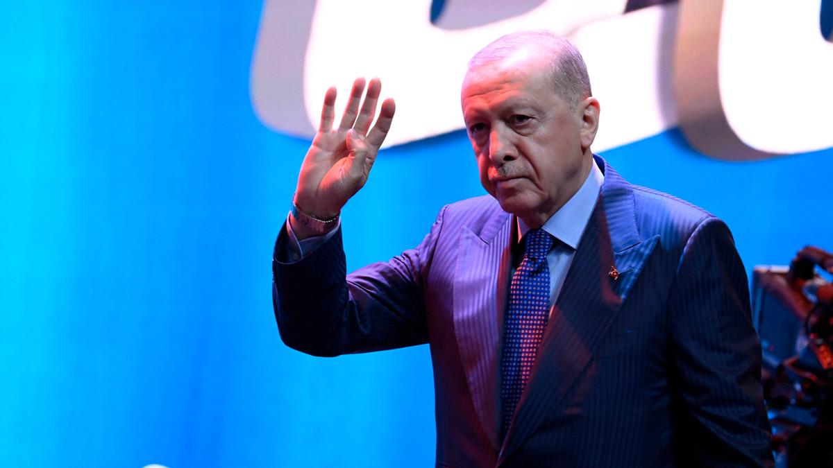 Cumhurbaşkanı Erdoğan dan fon krizi mesajı! &Uuml;st&uuml;ne basa basa s&ouml;yledi: "Bedelini mutlaka &ouml;deteceğiz" 1